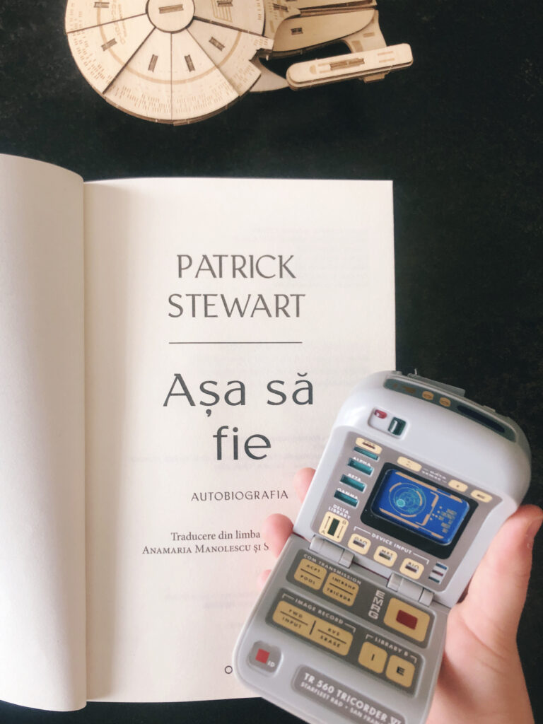 Prima pagina din Asa sa fie si un tricorder