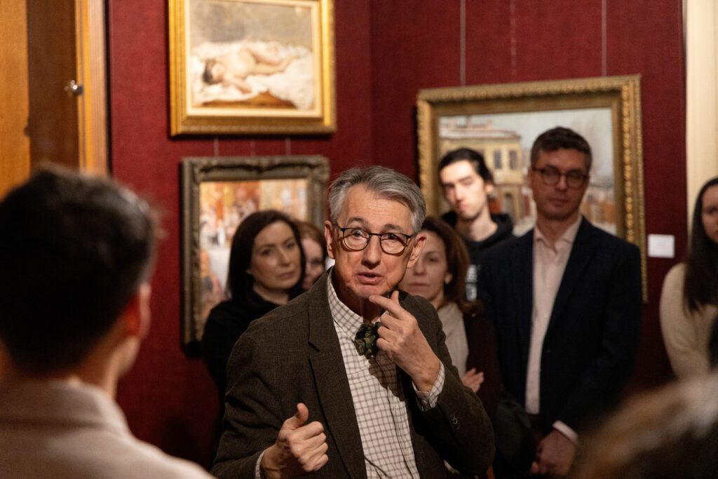 Horia-Roman Patapievici prezentând expoziția Nicolae Grigorescu la Artmark: Teza despre satul românesc ca Arcadia