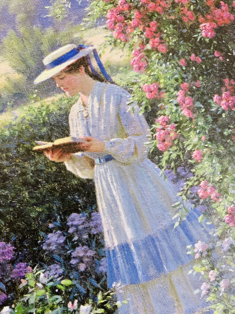Gros-plan cu detaliile picturii Sweet Solitude de Edmund Blair Leighton infatisand o tanara care citeste sub bolta de trandafiri