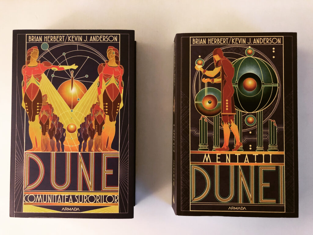 Primele două romane din seria Școlile Dunei, apărută la Editura Nemira: Dune - Comunitatea surorilor și Mentații Dunei